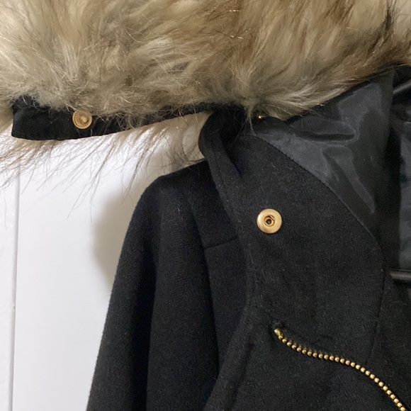 Zara black short coat with detachable fur on hoodie - Picture 4 of 5